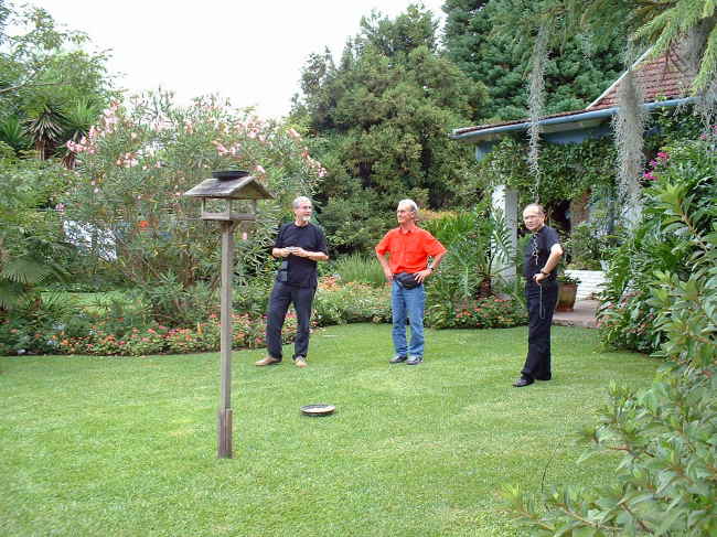 Prsident, Armando und Martin im Garten