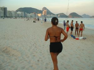 Brasilien Am Strand von Copacabana