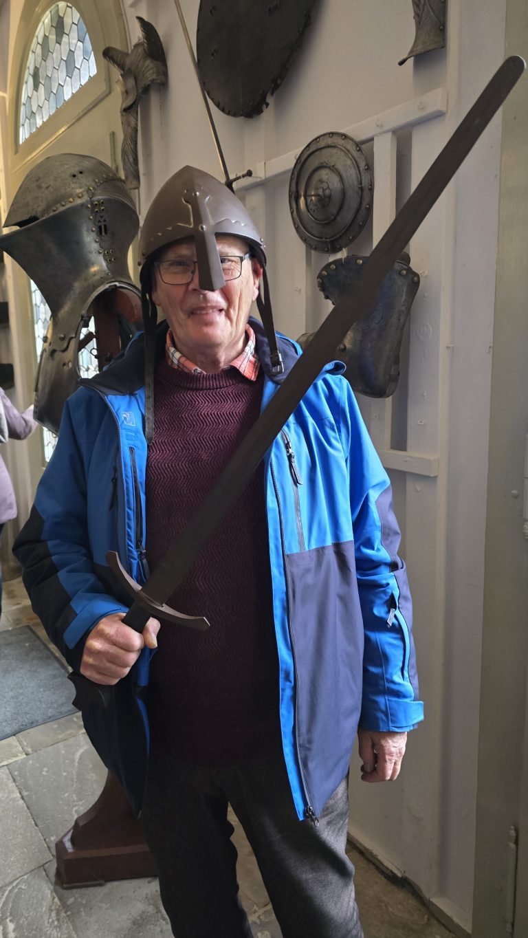 Home Werner schwer bewaffnet