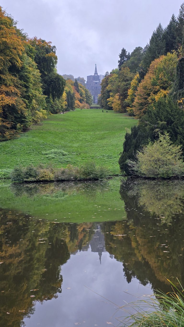Home Blick hinauf zum Herkules