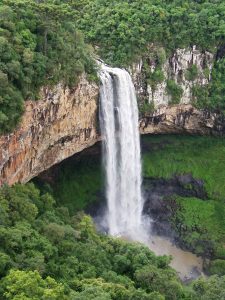 Brasilien Der erste Wasserfall
