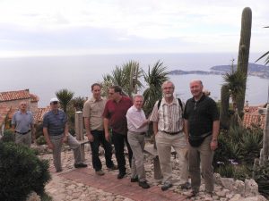 MEN DRUP über den Dächern von Nizza